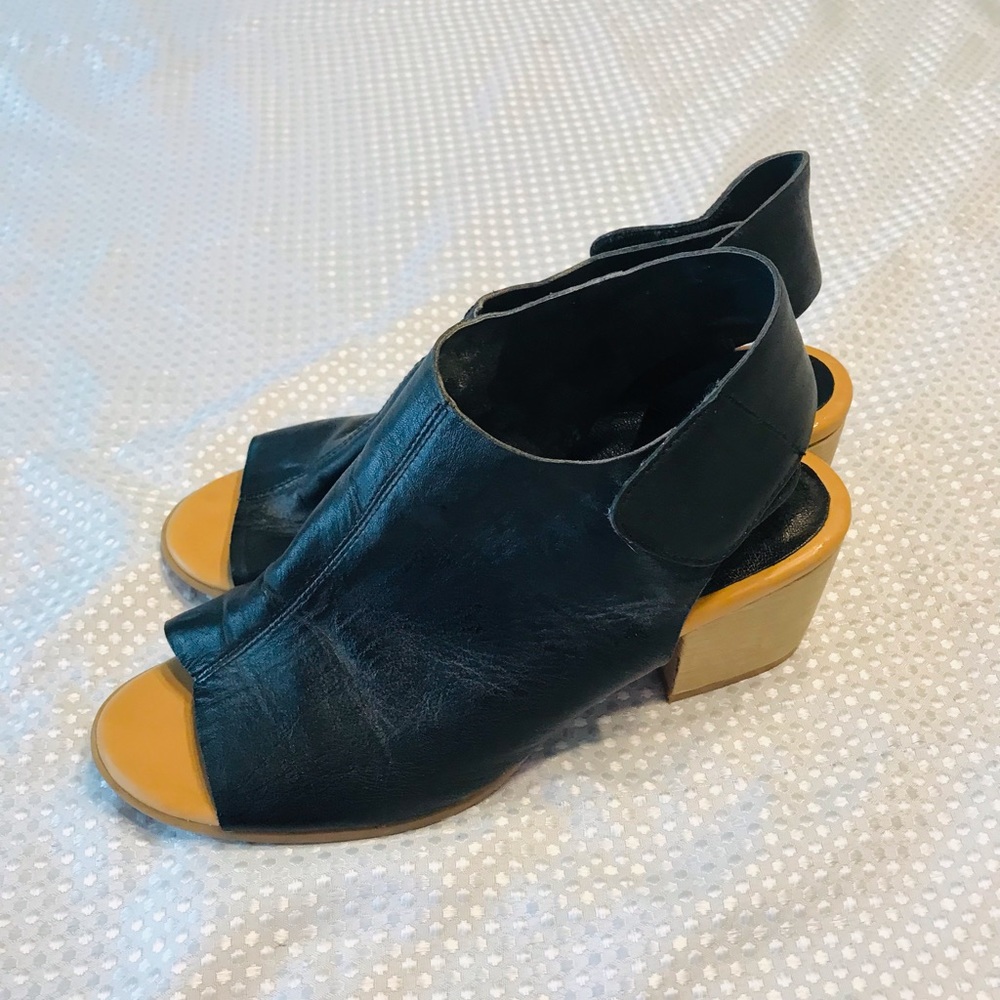 Kork-Ease heels‎